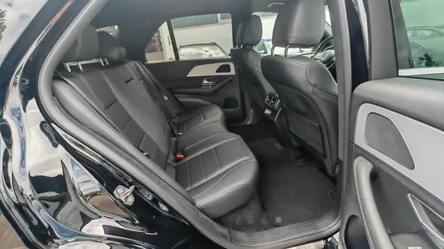 Mercedes-Benz Gle view 8