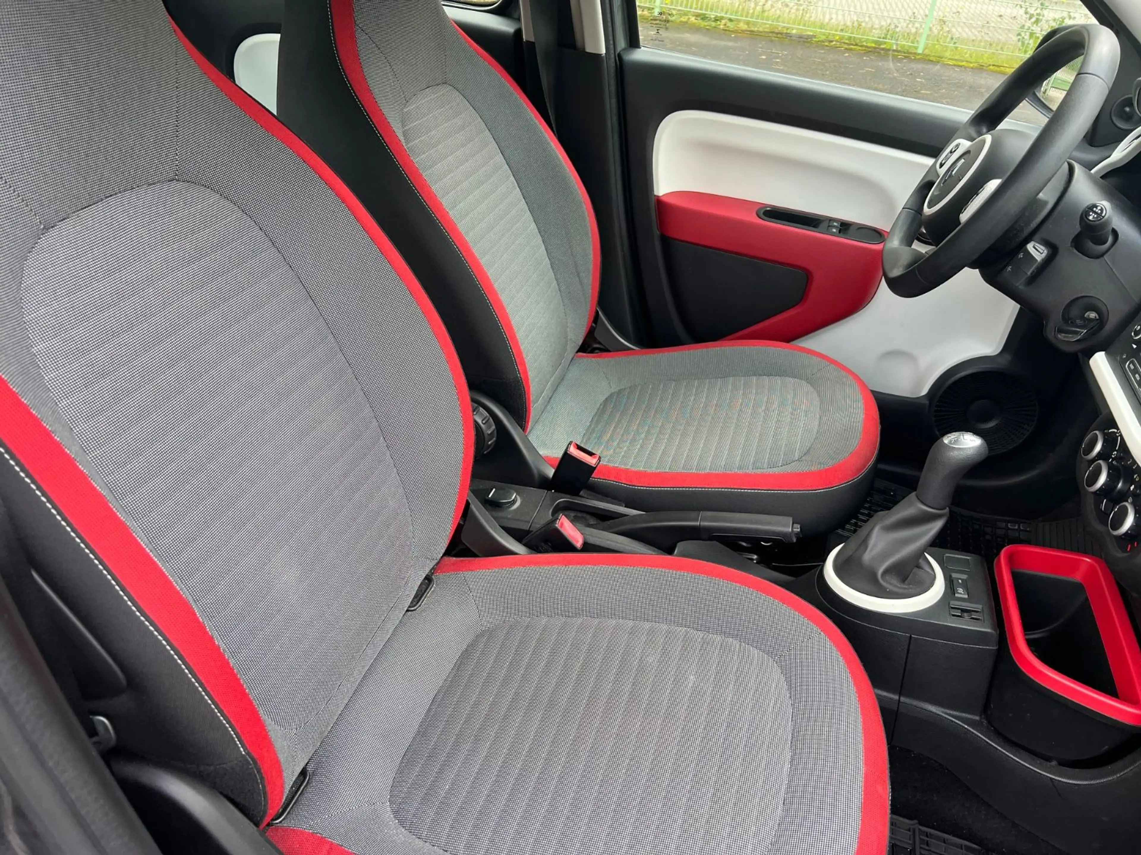 Renault Twingo Experience*Sitzheizung*Klima*LED* — photo 14