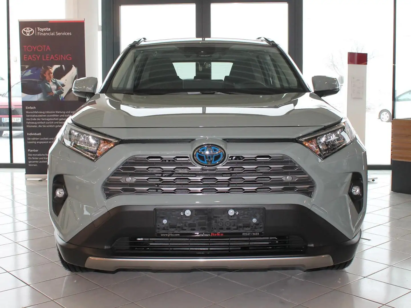 Toyota RAV 4 2,5 Hybrid Aut. Active Drive! Grün - 2