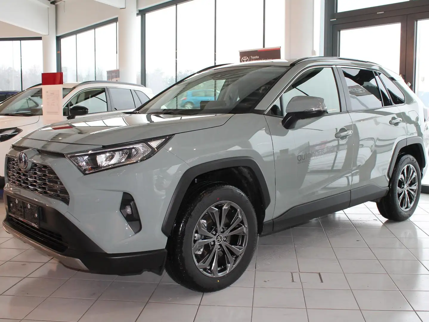 Toyota RAV 4 2,5 Hybrid Aut. Active Drive! Grün - 1
