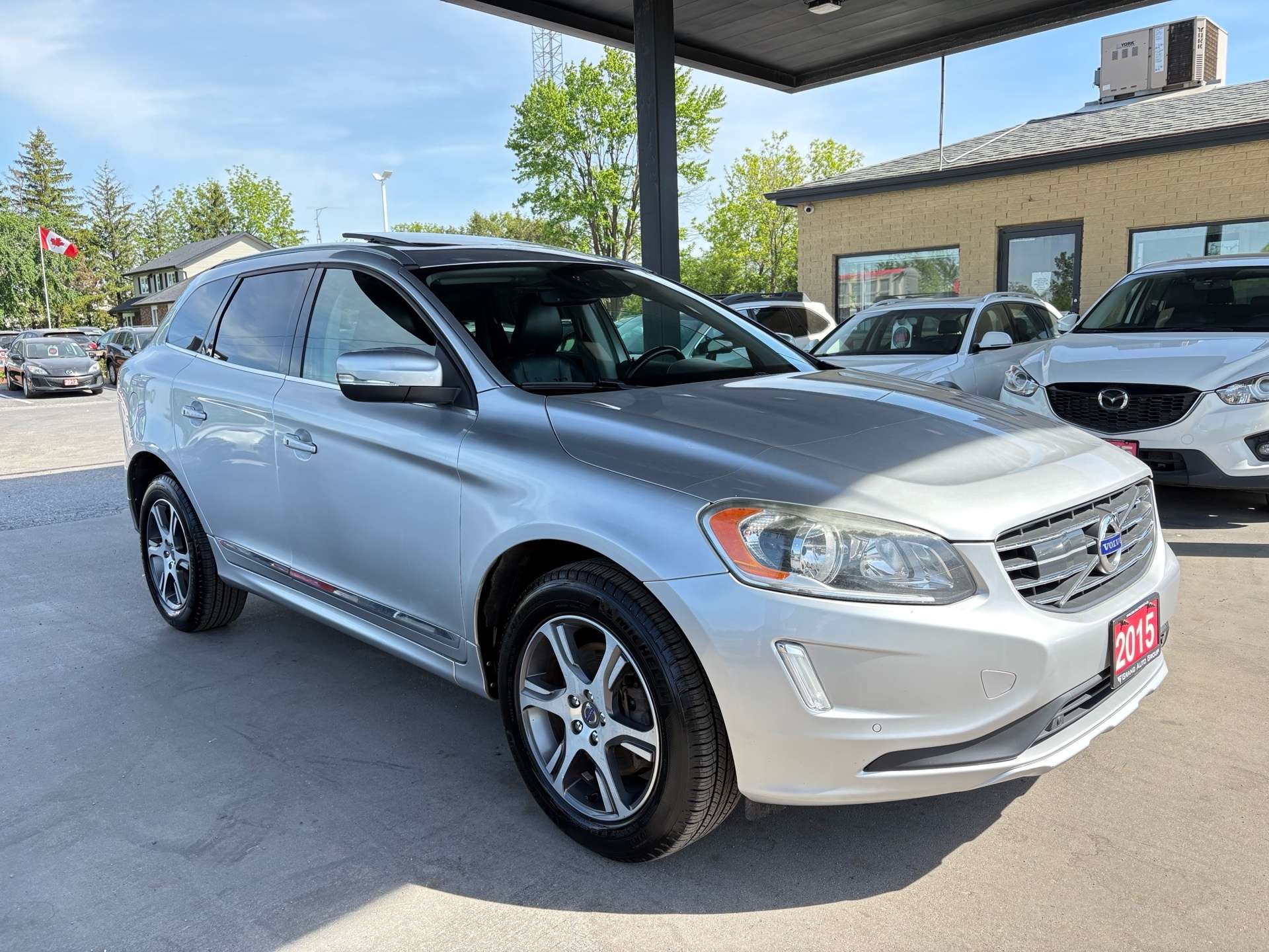 2015 Volvo XC60 AWD T6 Premier Plus I NAV. BACK UP CAMERA I CERTIF alt 2