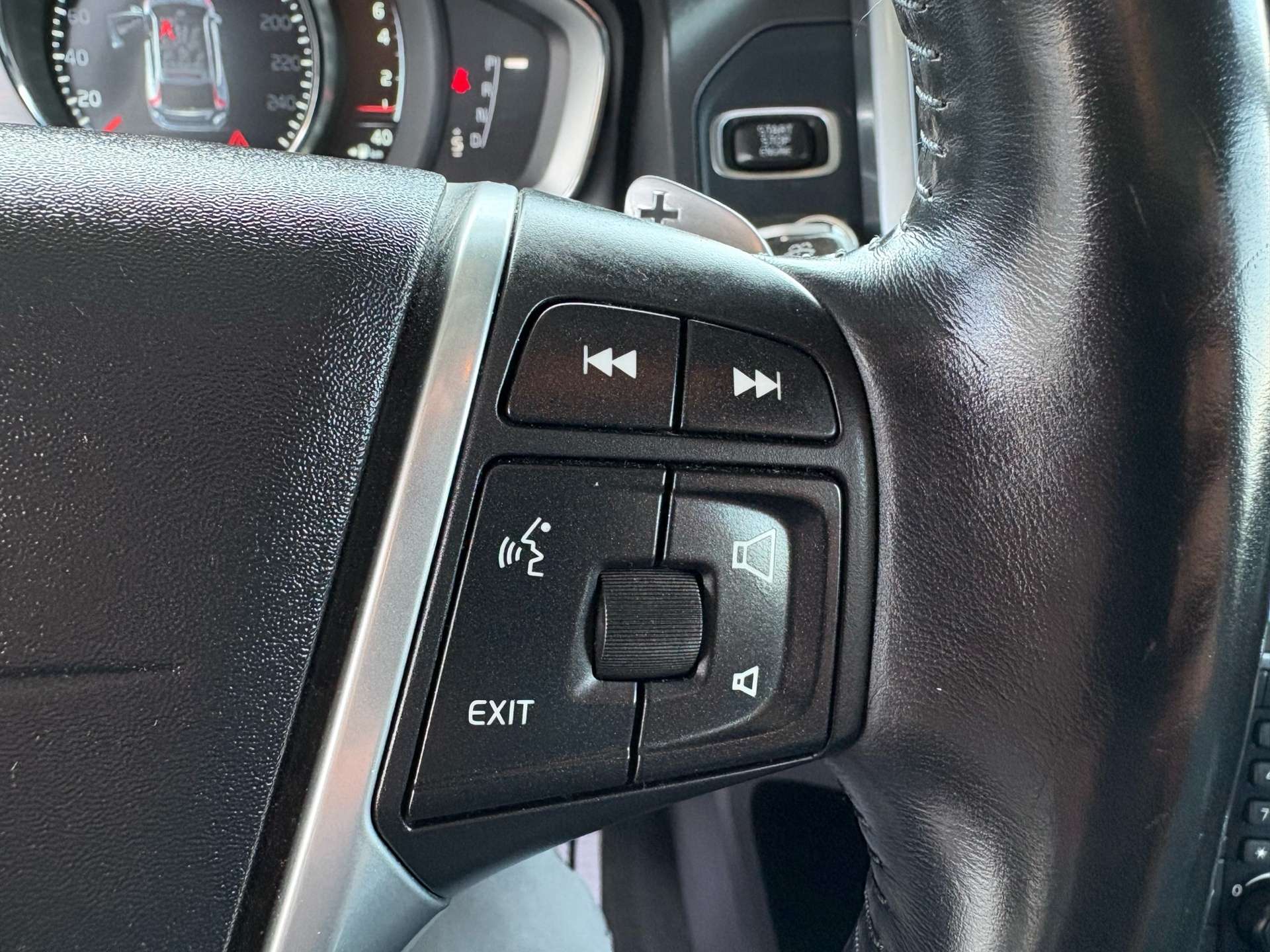 2015 Volvo XC60 AWD T6 Premier Plus I NAV. BACK UP CAMERA I CERTIF thumb 24