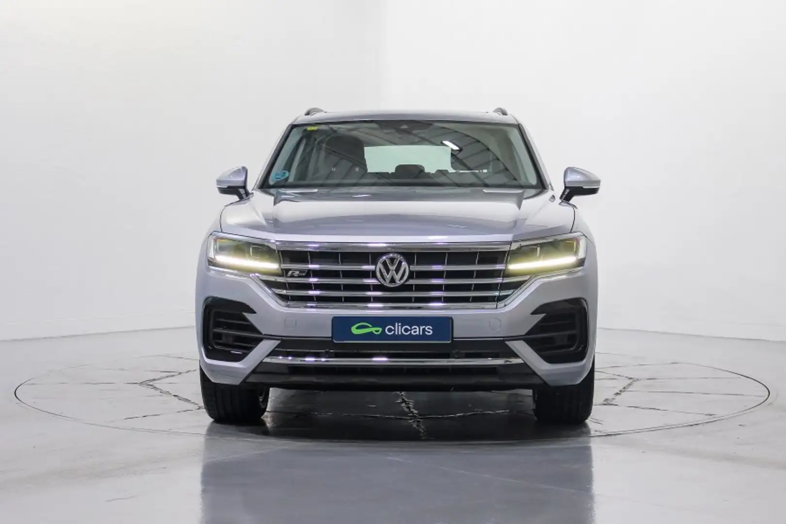 Volkswagen Touareg 3.0TDI V6 R-Line Tiptronic 4Motion 210kW Plateado - 1