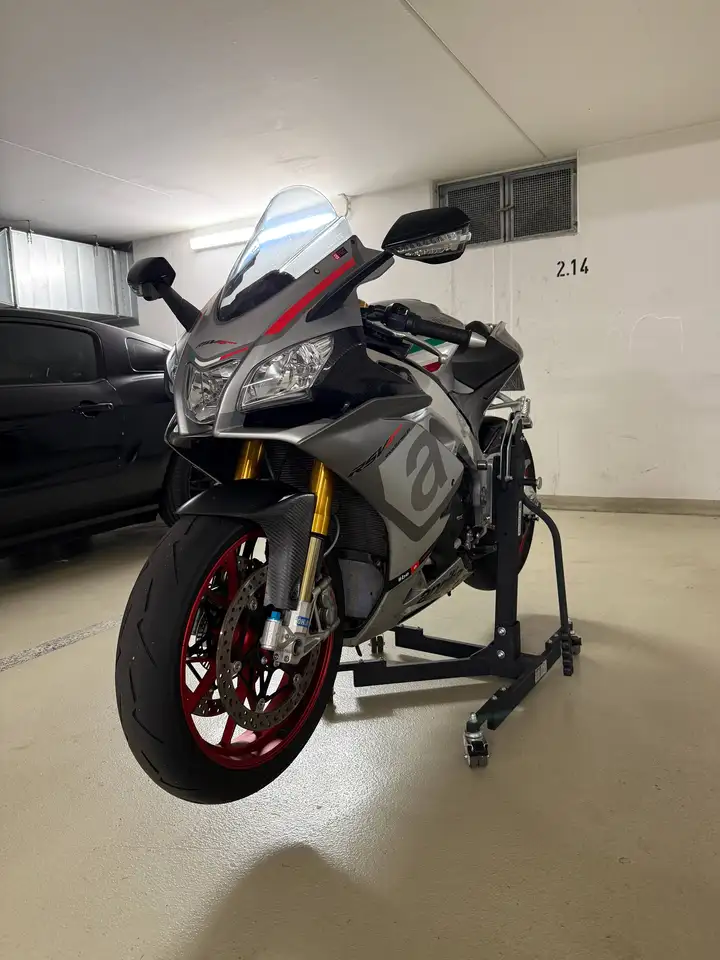 Aprilia RSV4