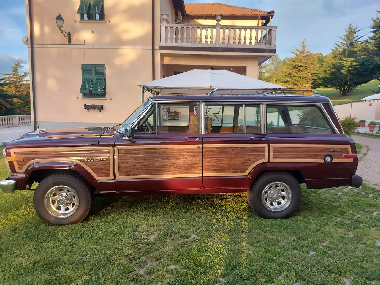 Jeep Wagoneer, foto 1