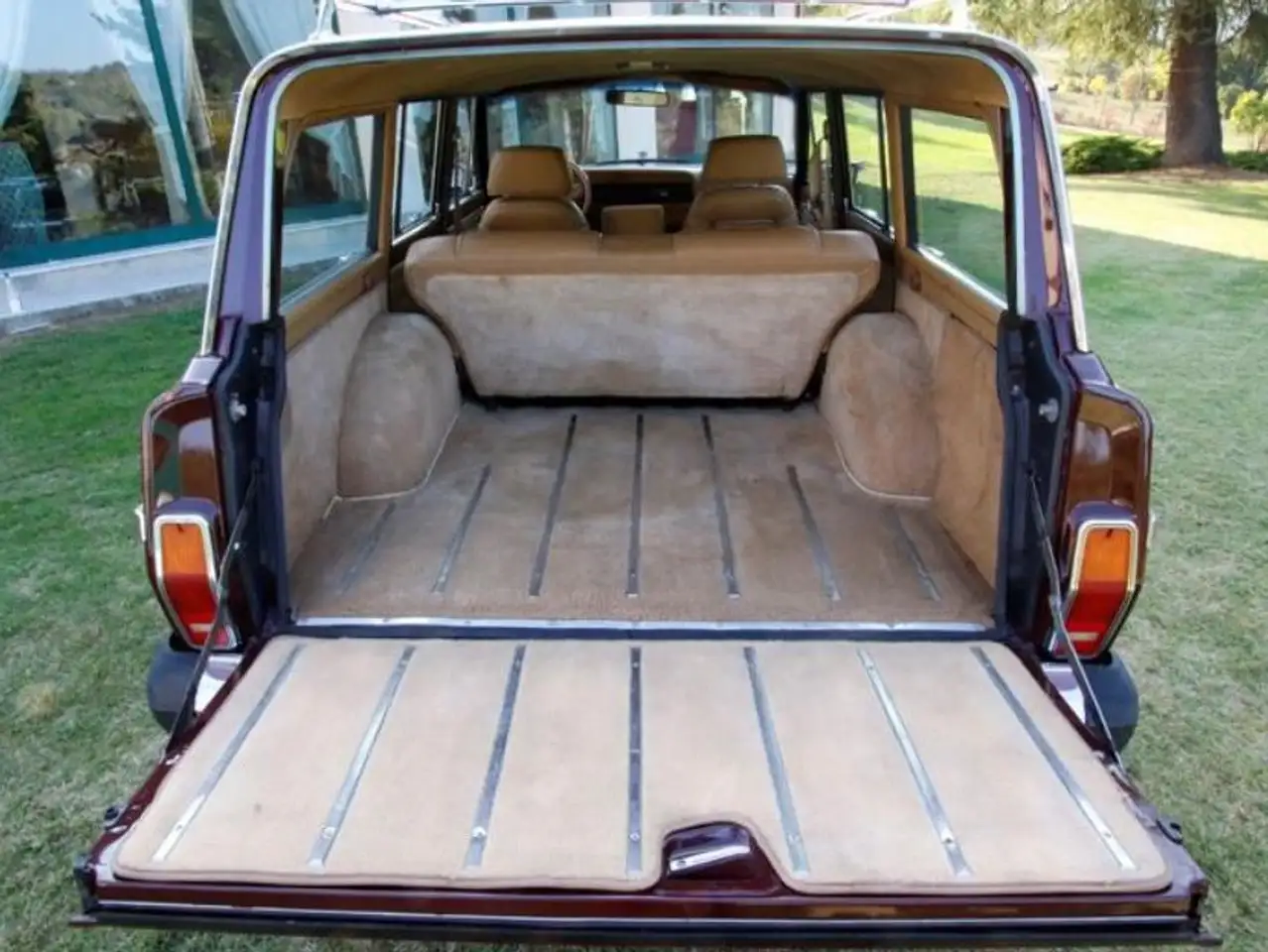 Jeep Wagoneer, foto 8