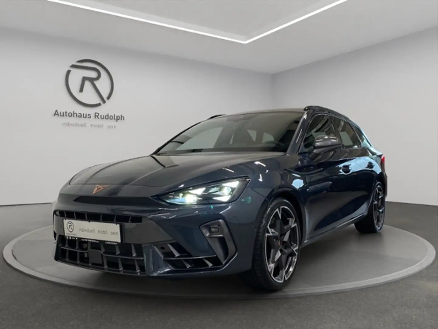 CUPRA Leon Sportstourer 2.0 TSI 4x4 DSG / Navi LED AHK Grau - 2
