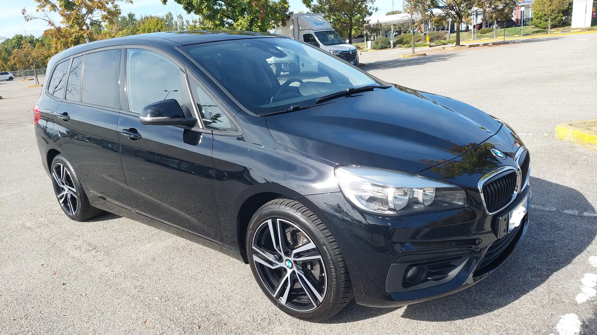 BMW 214 214d Gran Tourer Luxury Černá - 2