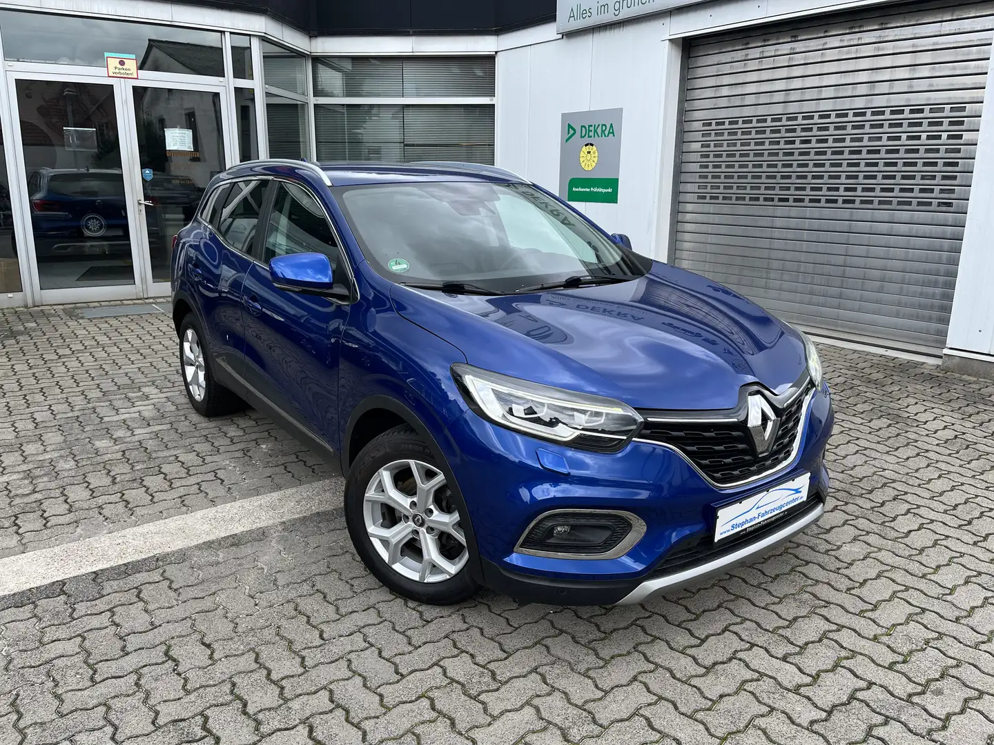Renault Kadjar Limited Deluxe mit Autom.,AHK,Navi,Scheckheft .. Albastru - 1