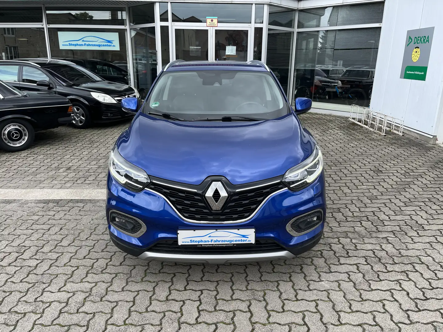 Renault Kadjar Limited Deluxe mit Autom.,AHK,Navi,Scheckheft .. Albastru - 2