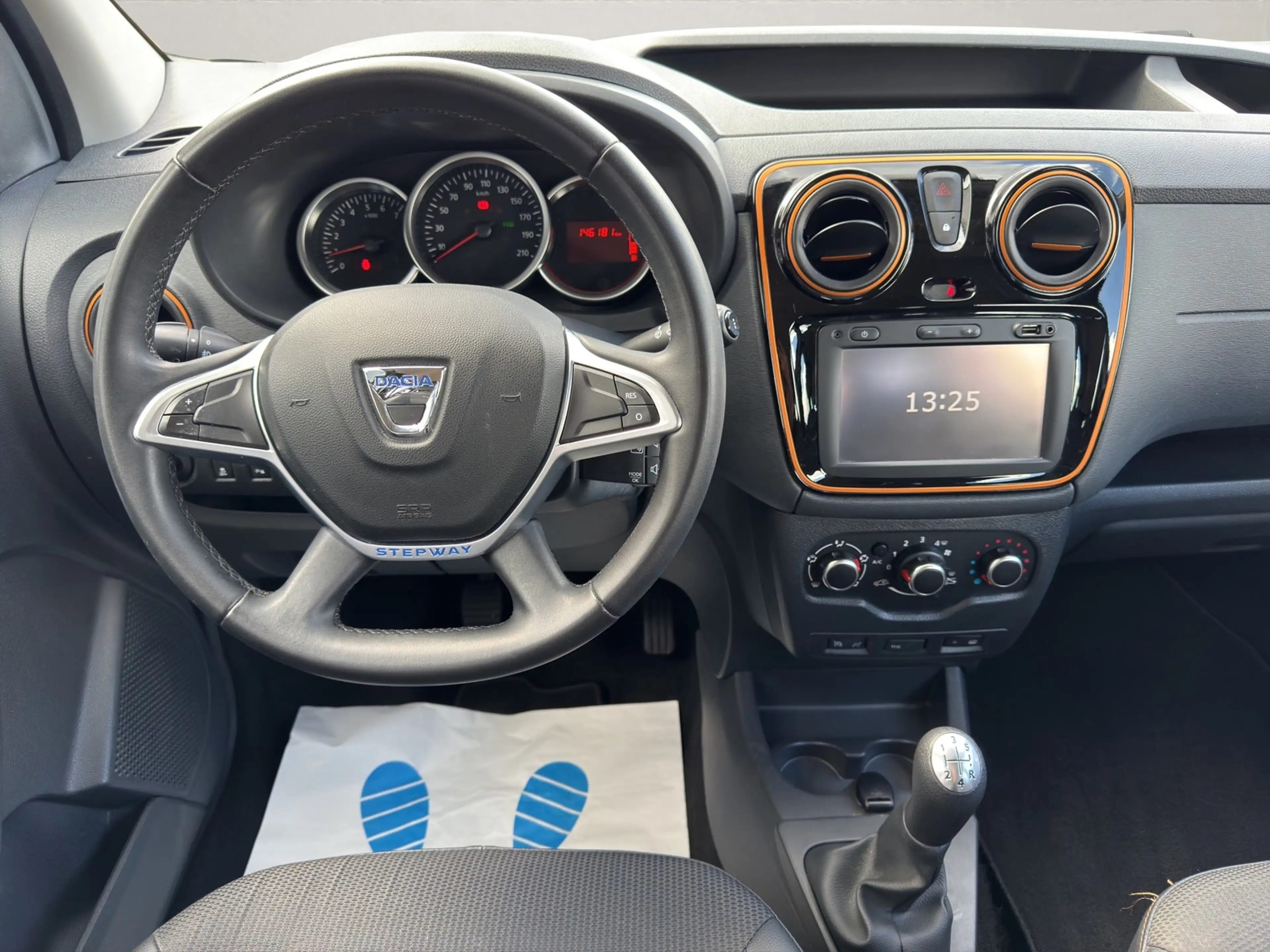 Dacia Dokker Stepway Celebration~AHK~SHZ~NAVIGATION~TEMPOM~R-KA — photo 10