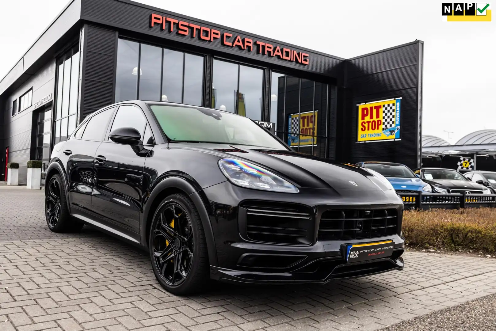 Porsche Cayenne Coupé 4.0 Turbo S E-Hybrid, *Leichtbau + Techart*, Zwart - 1