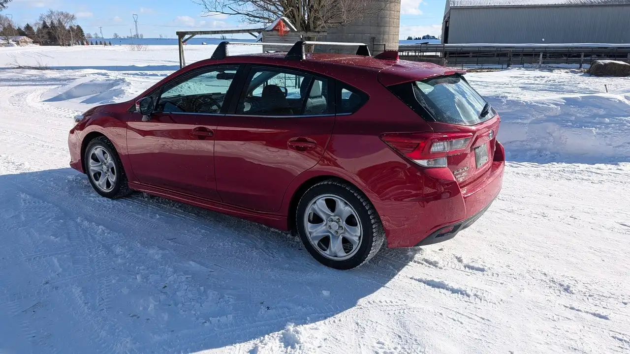 Subaru Impreza снимка Subaru Impreza