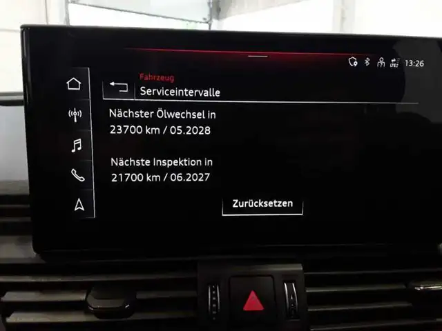 Audi Q5 view 13