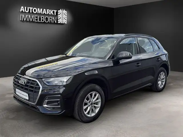 Audi Q5 view 4
