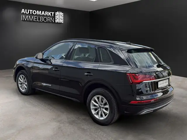 Audi Q5 view 6