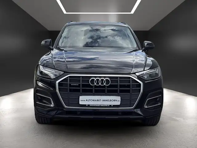 Audi Q5 view 9