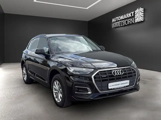 Audi Q5 view 2