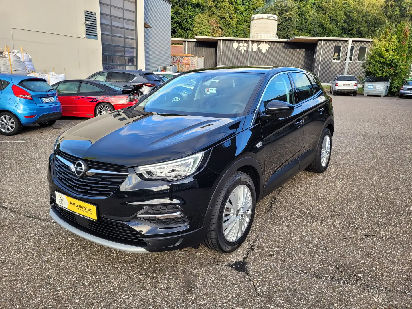 Opel Grandland X 1.2 Turbo Innovation (NAVI, AHK. ,RFK.) Noir - 1