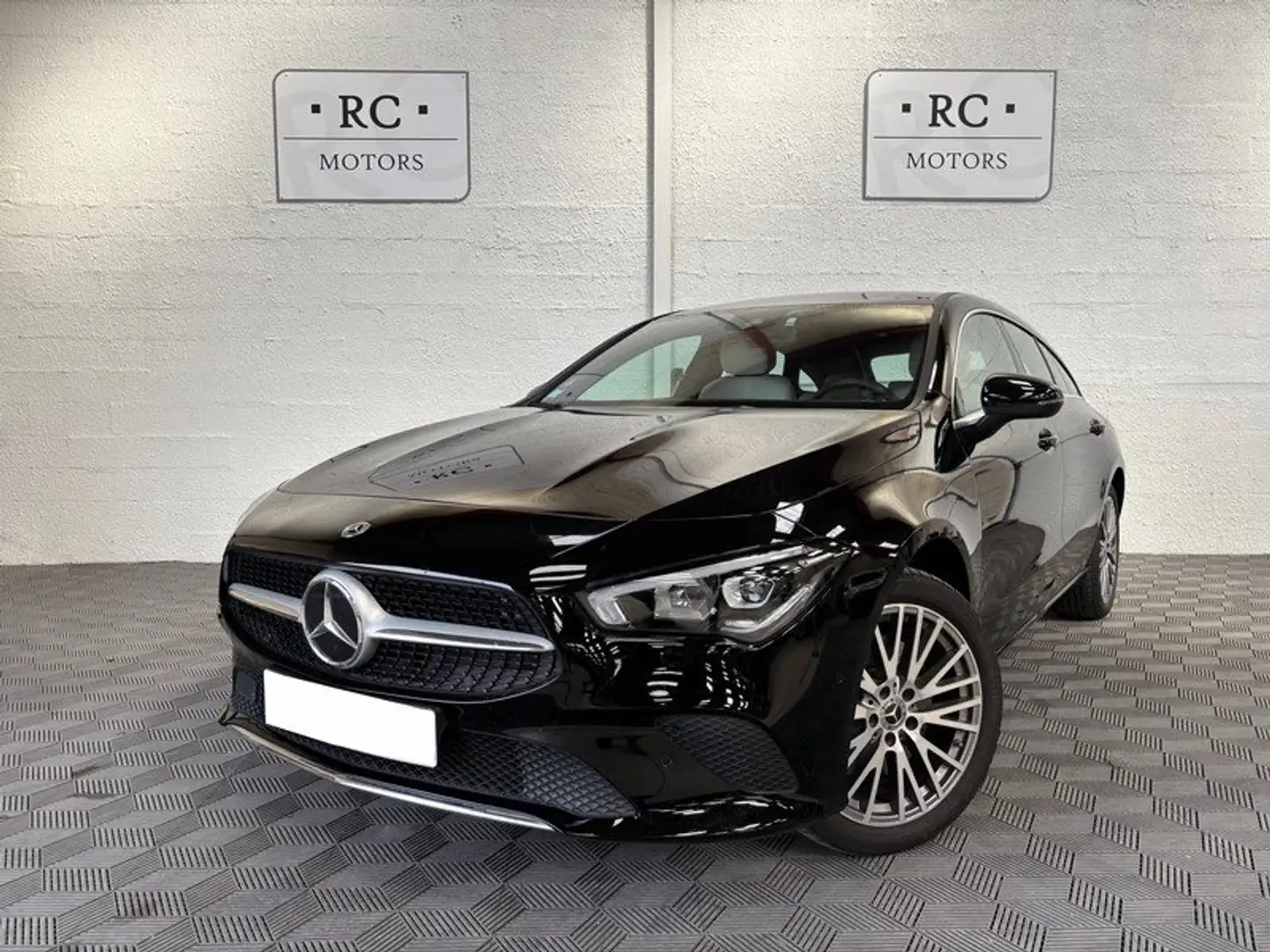 Mercedes-Benz CLA 250 CLA Shooting Brake 250 e 8G-DCT Progressive Line Noir - 1
