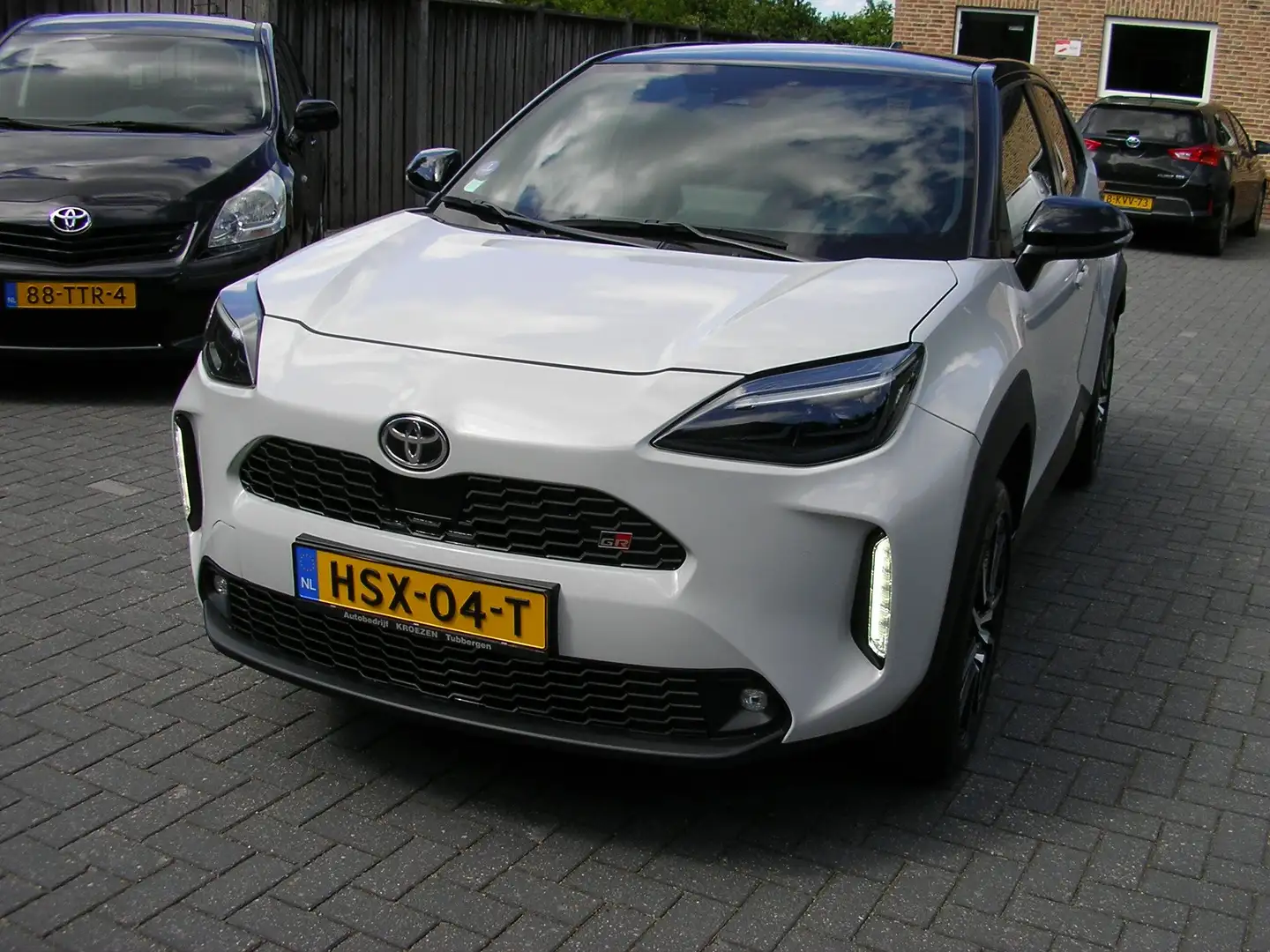 Toyota Yaris Cross 1.5 Hybrid GR Sport HEAD-UP PANORAMA NAVI DODEHOEK Grijs - 2