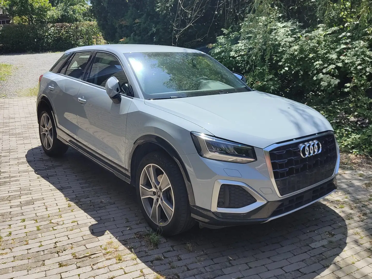 Audi Q2 Q2 35 TFSI Business Edition Advanced S tr. Gris - 2