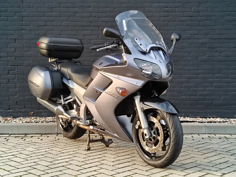 Yamaha FJR 1300 - foto 3