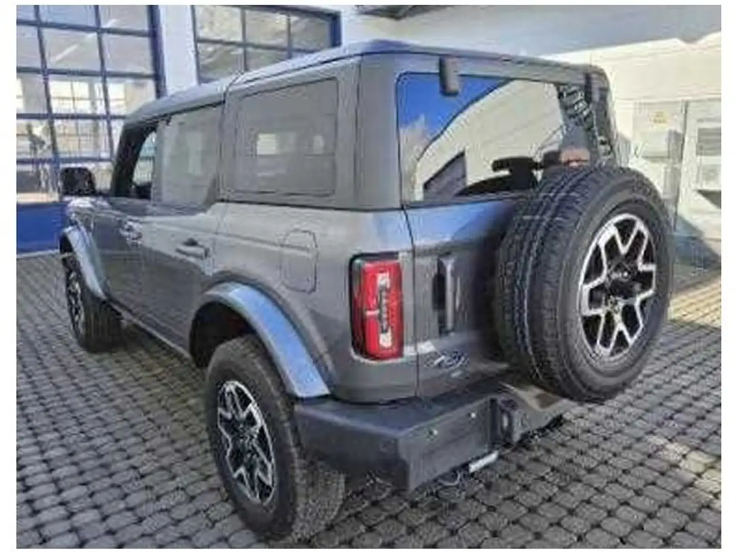 Ford Bronco 2.7 Outer Banks 4x4 Aut./ACC/AHK/KAMERA/ Grau - 2