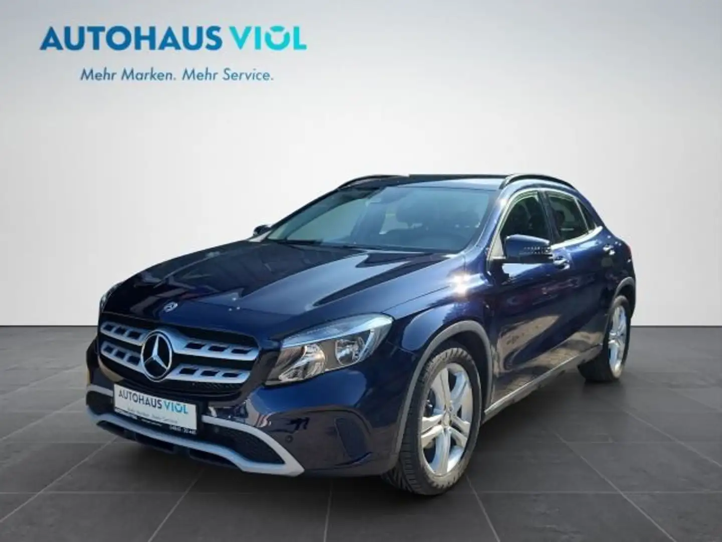 Mercedes-Benz GLA 200 Style Blau - 1