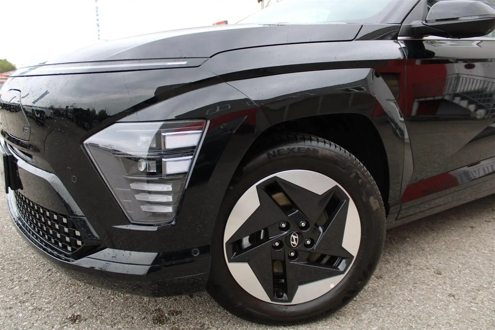 Hyundai KONA EV (SX2) GO 65,4 kWh k4eg1-P1-O7 Schwarz - 2