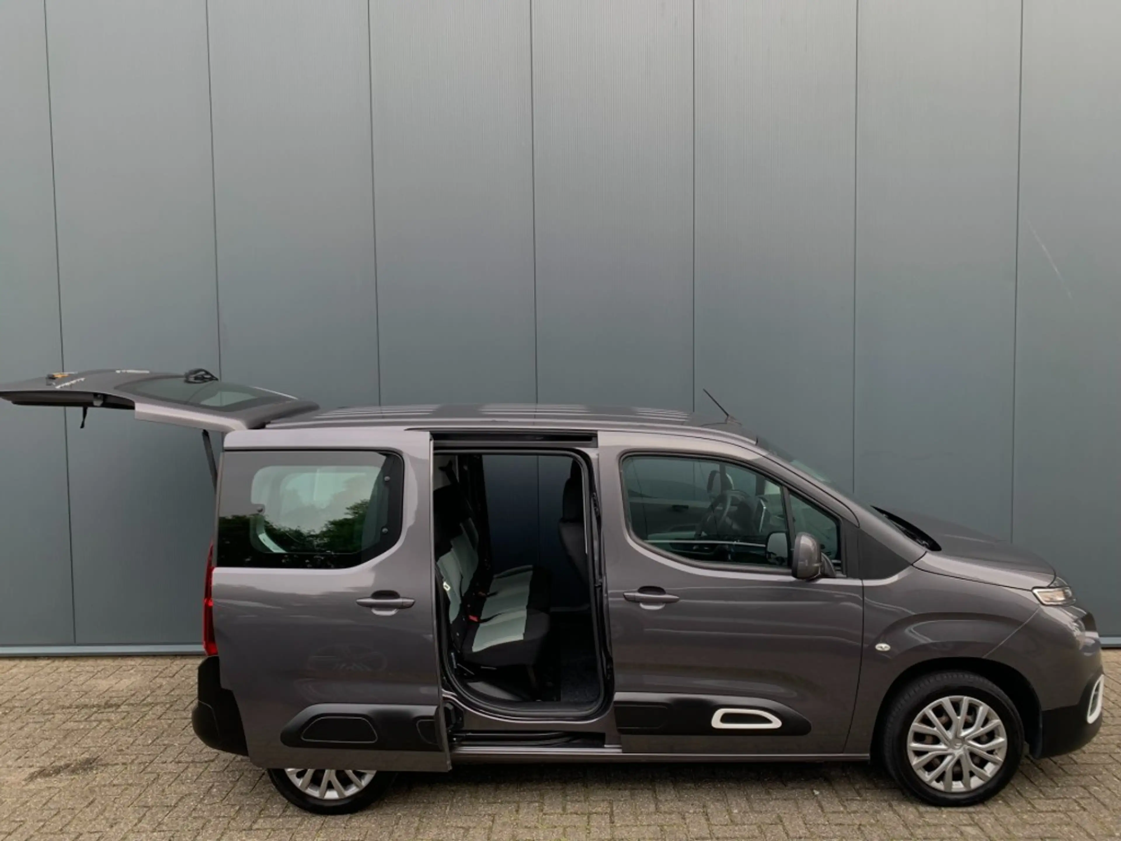 Citroen Berlingo Multispace 1.2 PureTech Feel — photo 6