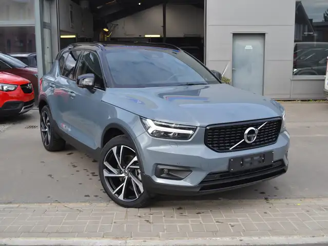 Volvo XC40 PANO/TOWBAR/R DESIGN/HEATED SEATS/H&K