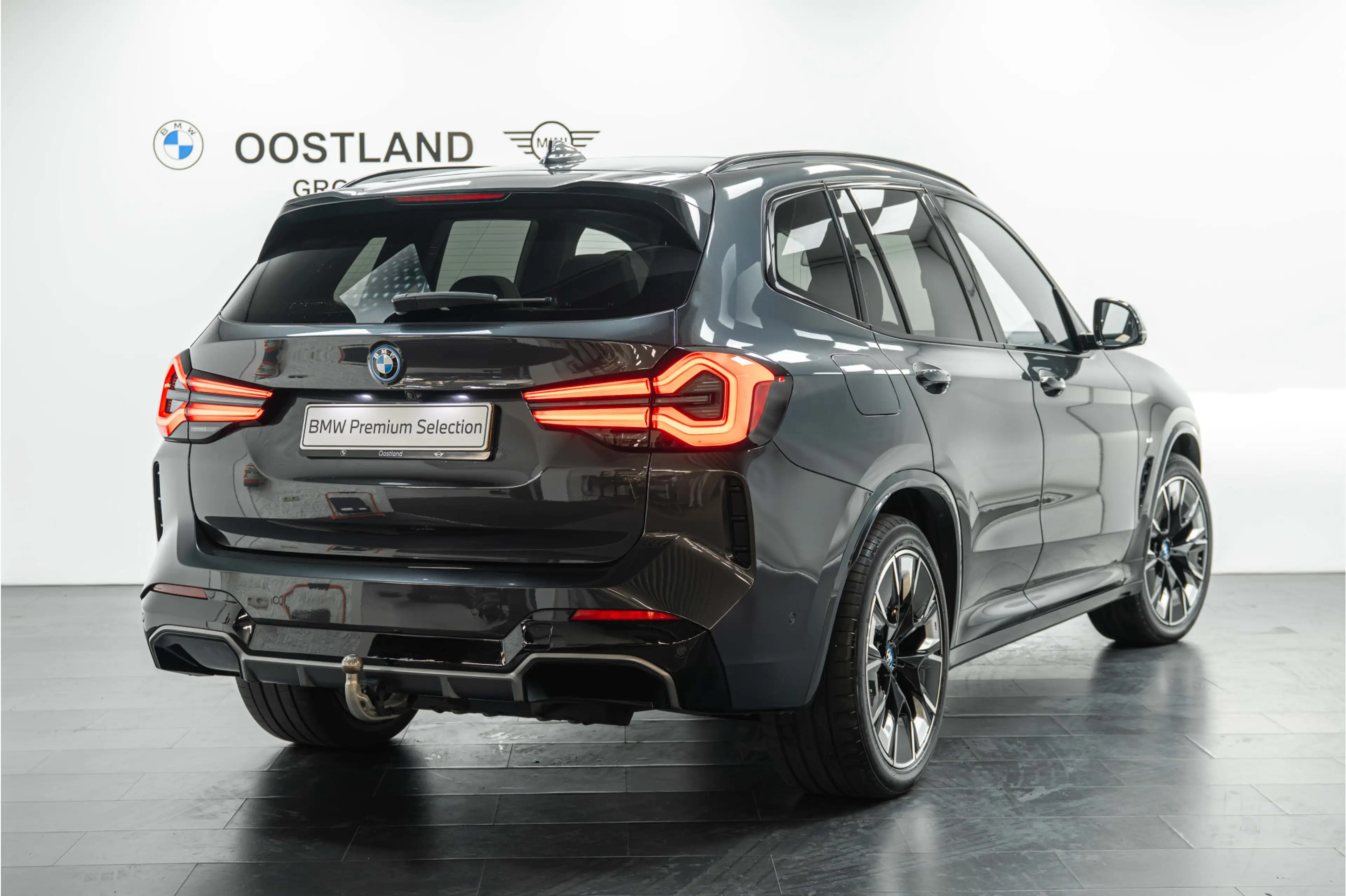BMW iX3 High Executive M Sport / Trekhaak / Sportstoelen / — photo 3