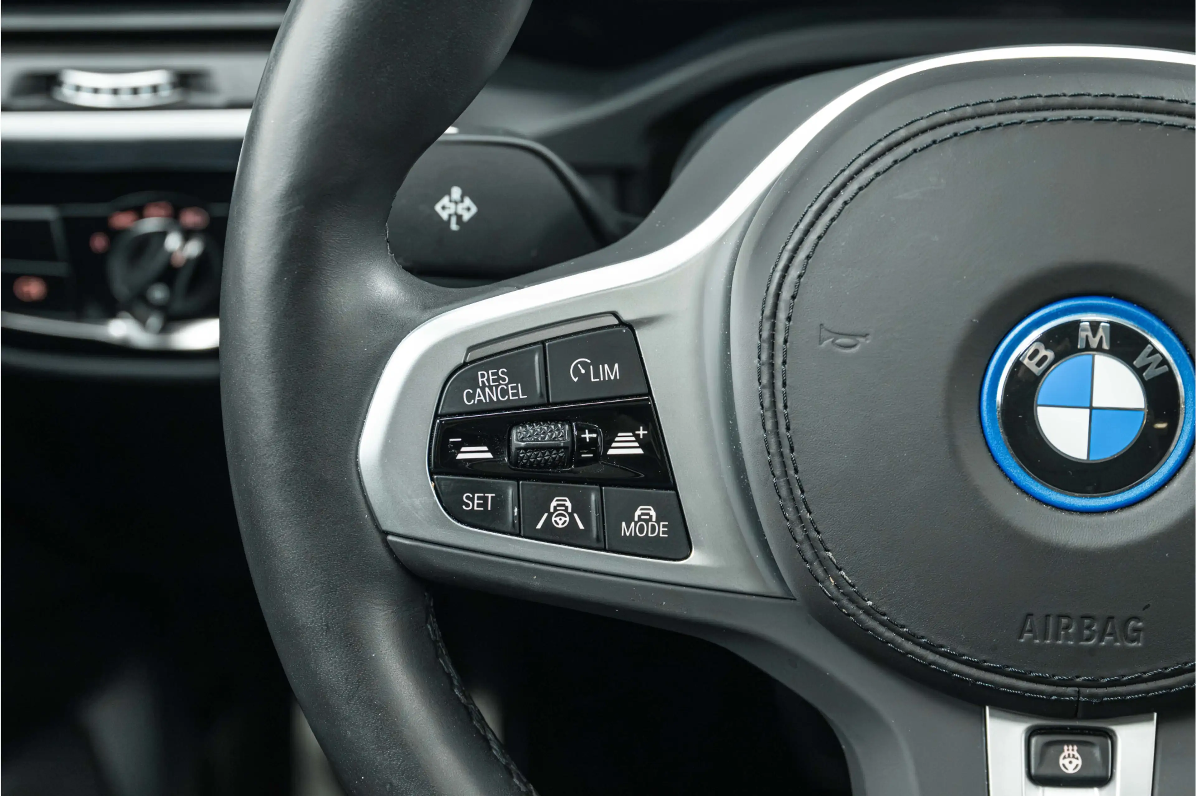 BMW iX3 High Executive M Sport / Trekhaak / Sportstoelen / — photo 11