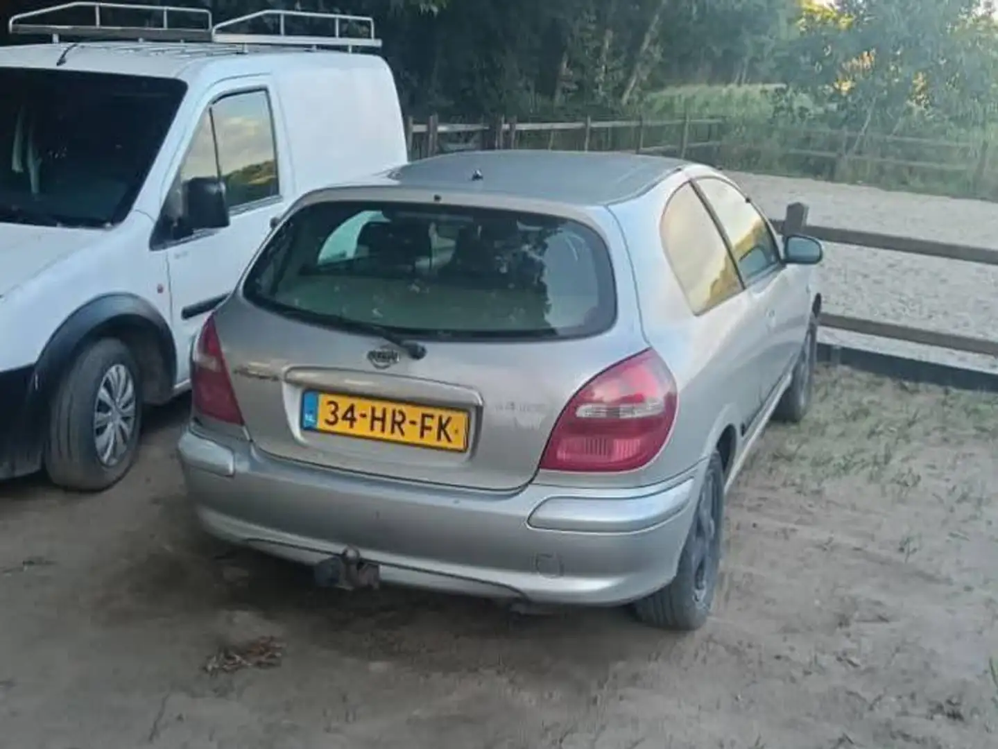 Nissan Almera Almera 1.5 Luxury Срібний - 2