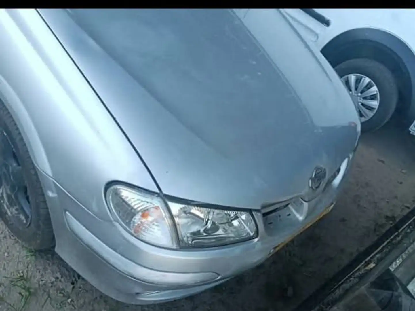 Nissan Almera Almera 1.5 Luxury Срібний - 1