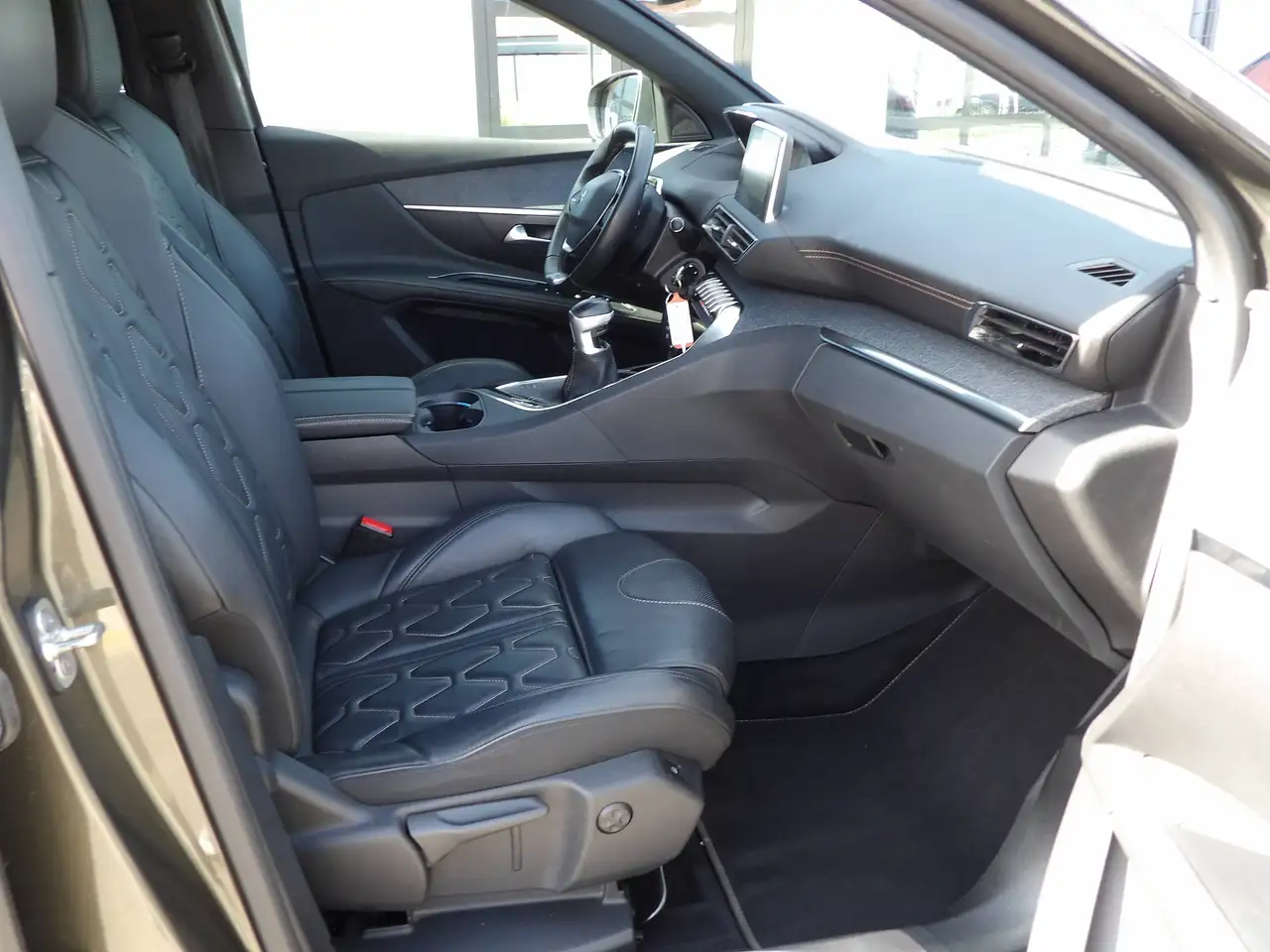 Peugeot 5008 1.2 PureTech GT Line Full led electrische memoryzetels, миниатюра 14