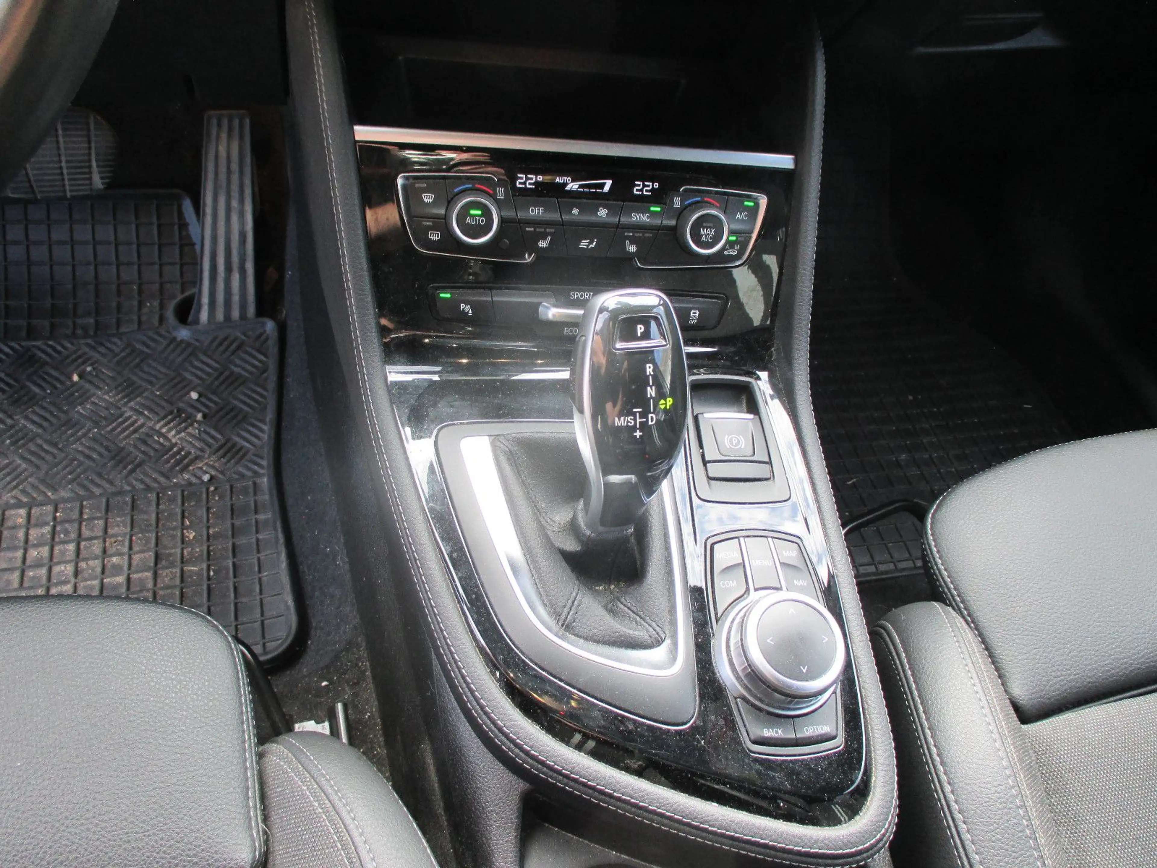 BMW 220 i Active Tourer  Autom. M Sport — photo 10