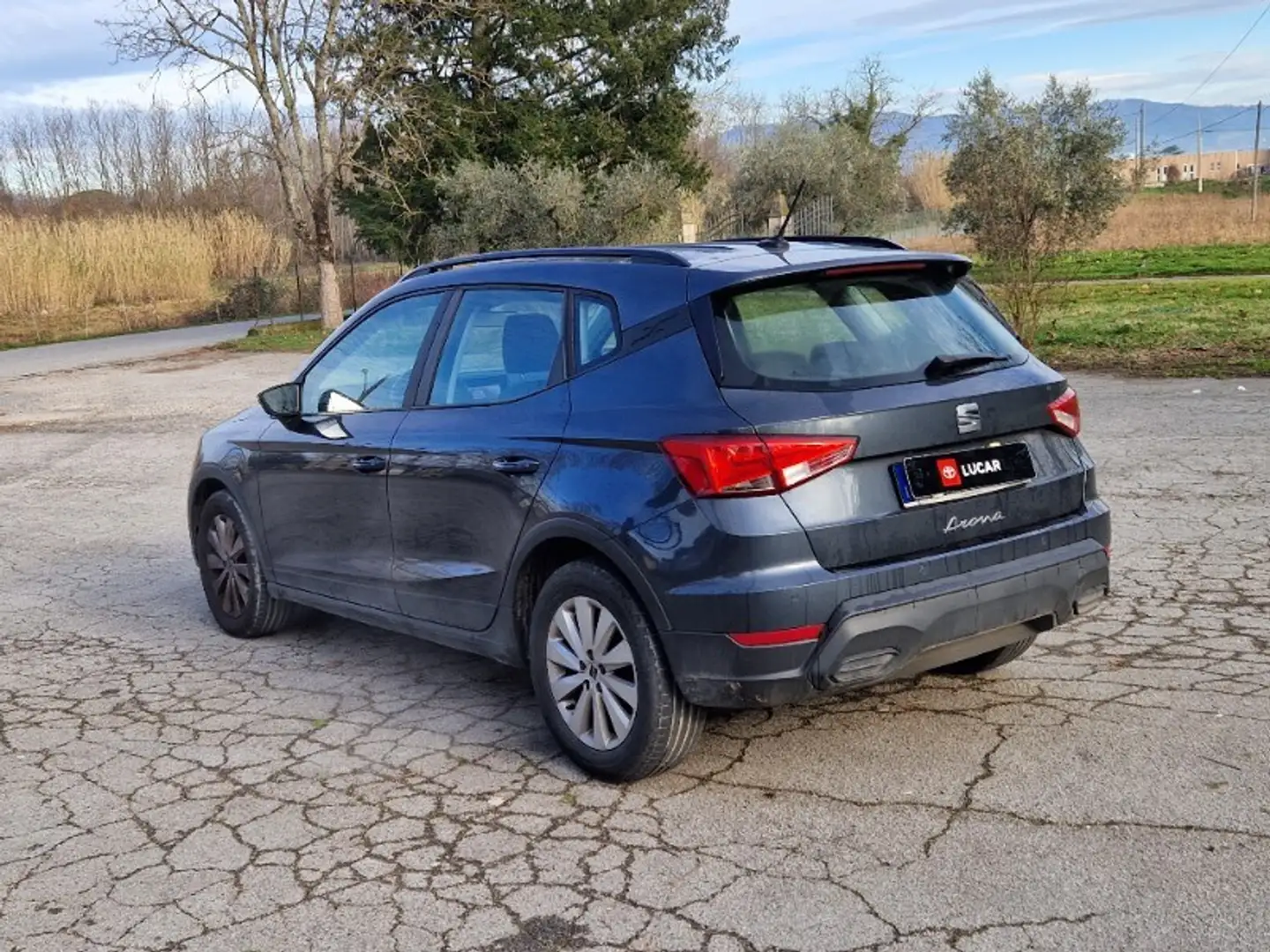 SEAT Arona 1.0 TGI Style Grigio - 2