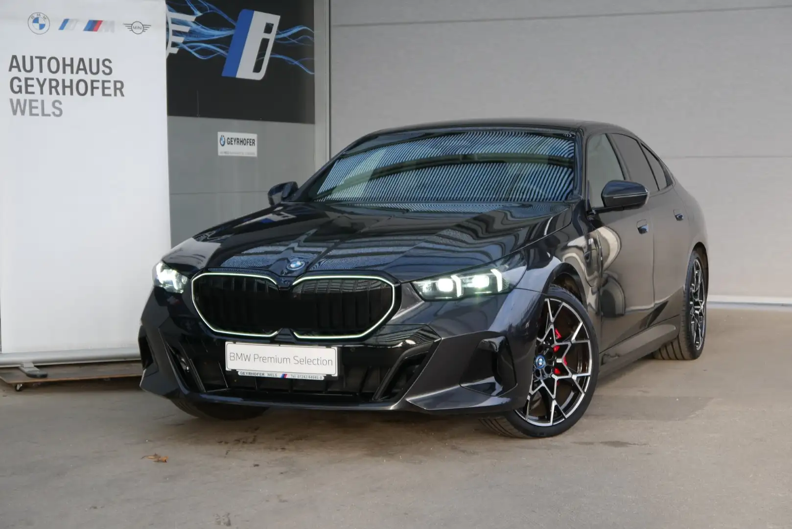 BMW 550 550e xDrive Grau - 2