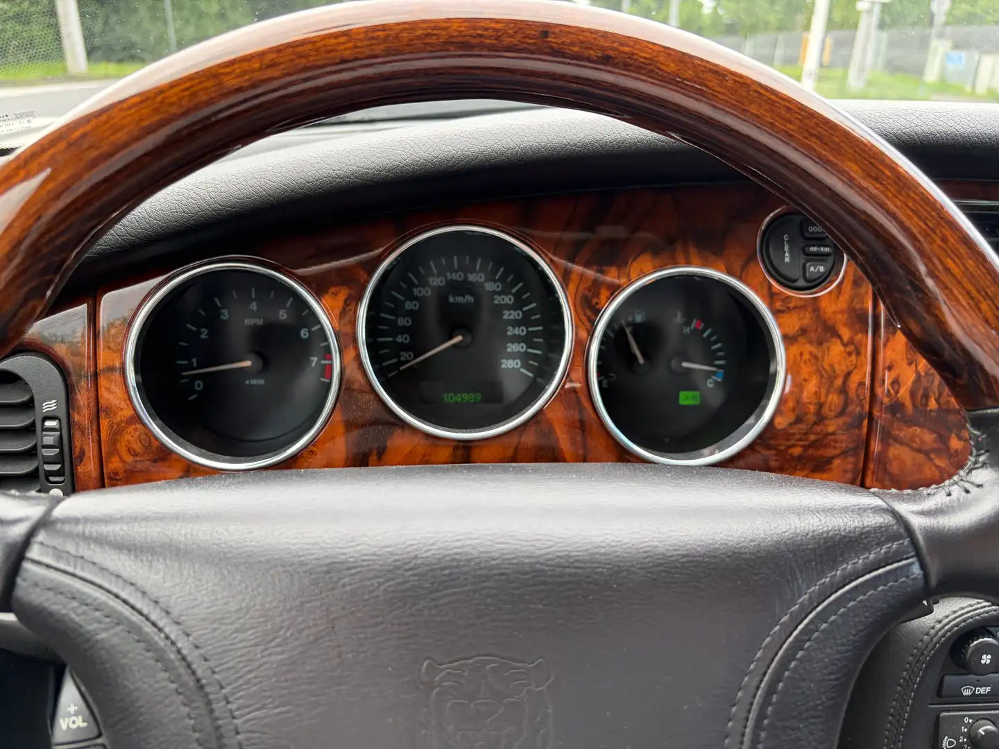 Jaguar XK8 XK8 Cabrio Schwarz - 1