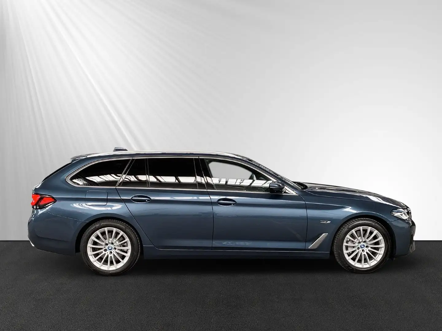 BMW 530 e xDrive Touring  LR539,-br.o.Anz.24Mon/5`Km p.A. Blau - 2