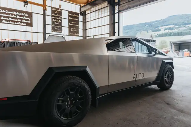 Tesla Cybertruck Cybertruck neu 2026. Preis inkl. EU Zulassung Ansicht 4