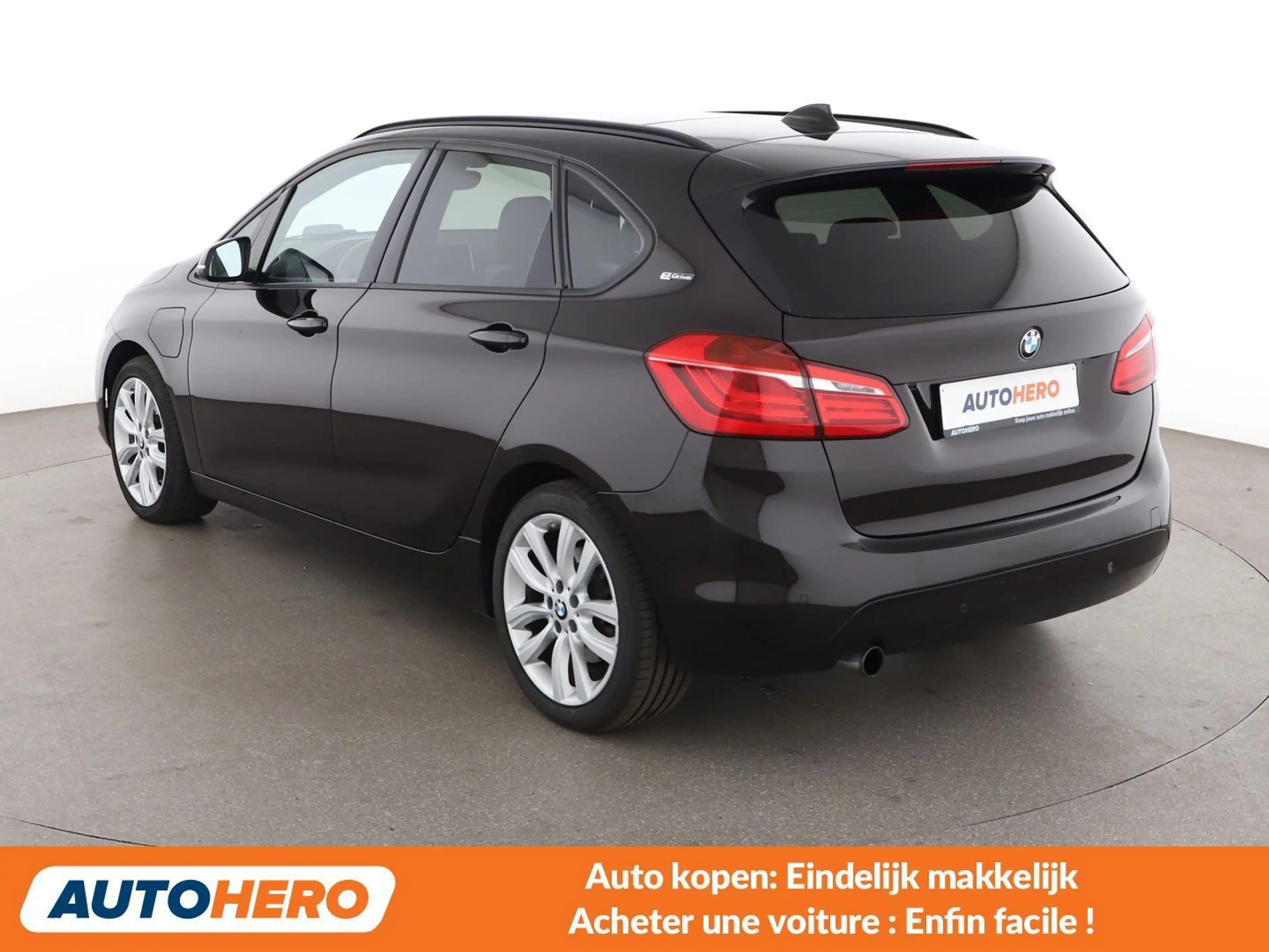 BMW 225 225xe Active Tourer Advantage — photo 4