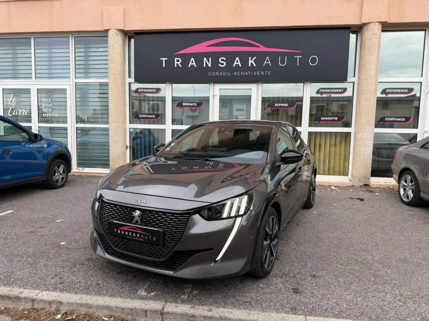 Peugeot 208 BlueHDi 100 SS BVM6 GT Grau - 1