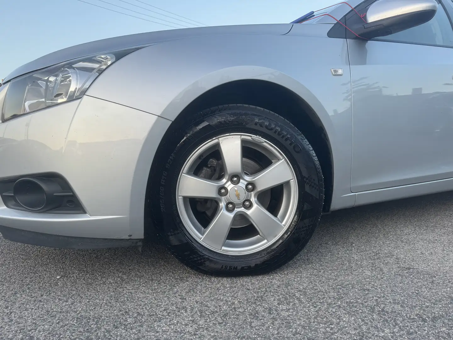 Chevrolet Cruze Cruze Hatchback 1.8 LT Gpl 141cv srebrna - 2