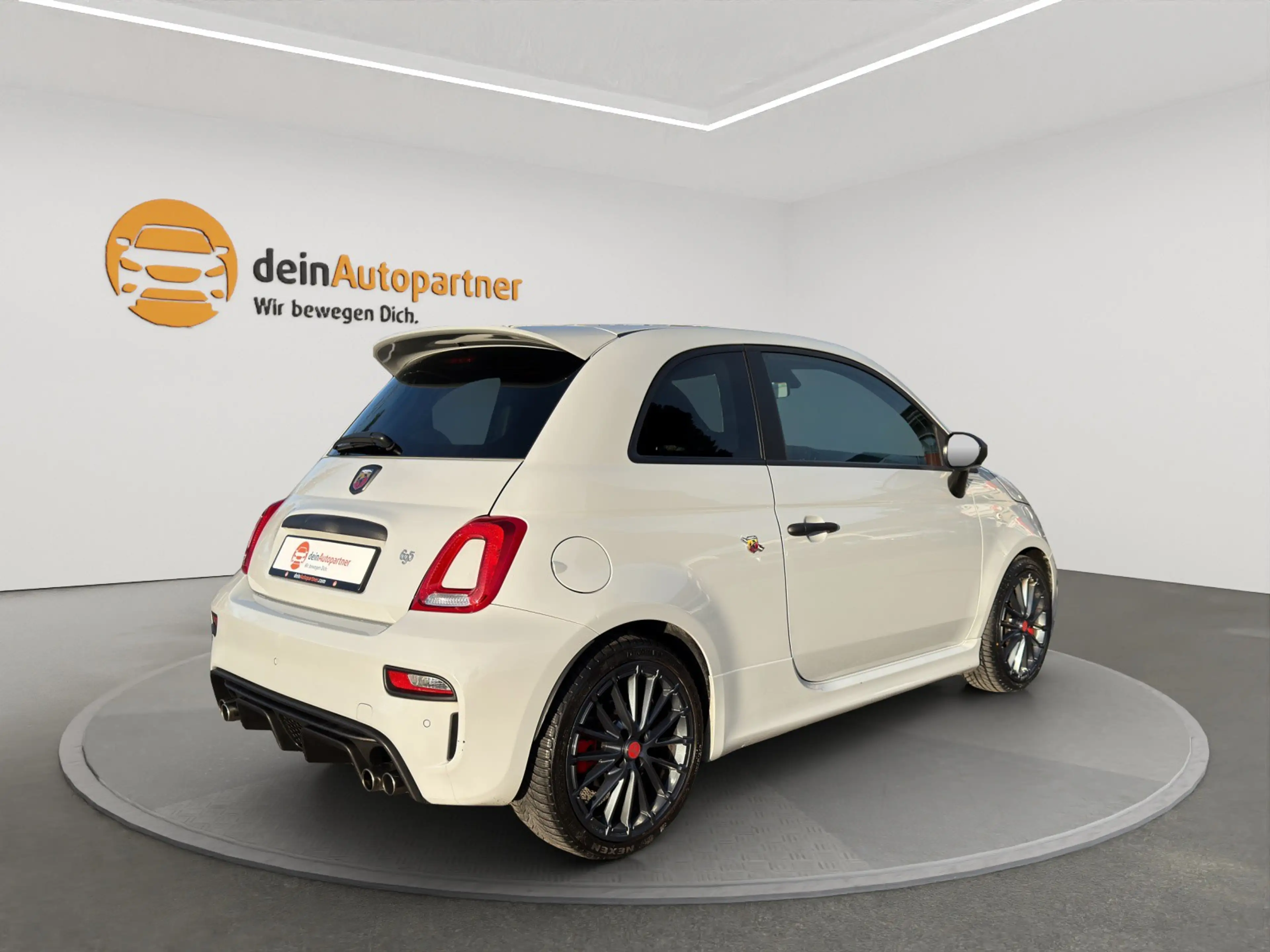 Abarth 695 BI-XENON/LEDER/KLIMA/PDC/DAB — photo 5