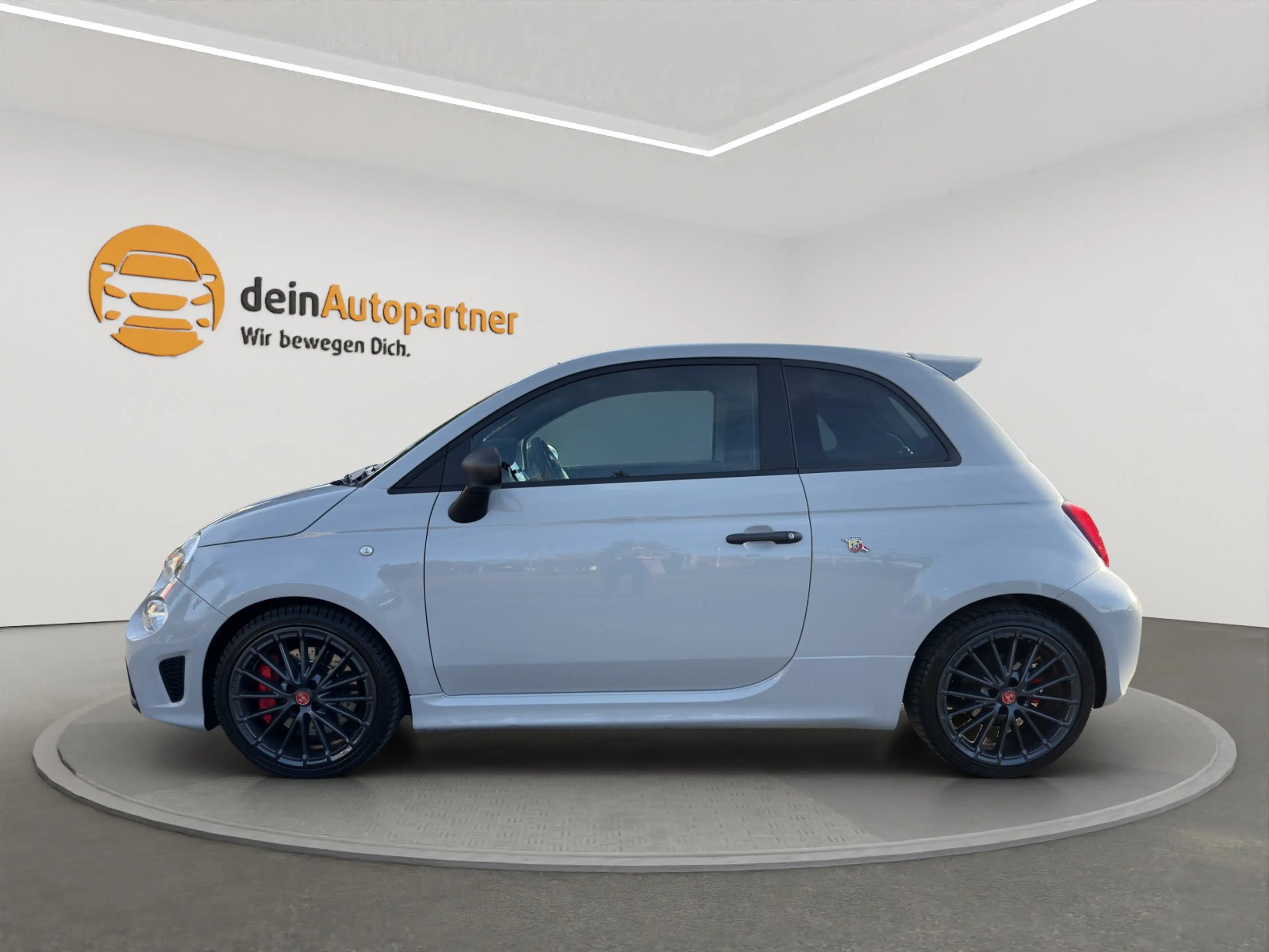 Abarth 695 BI-XENON/LEDER/KLIMA/PDC/DAB — photo 8