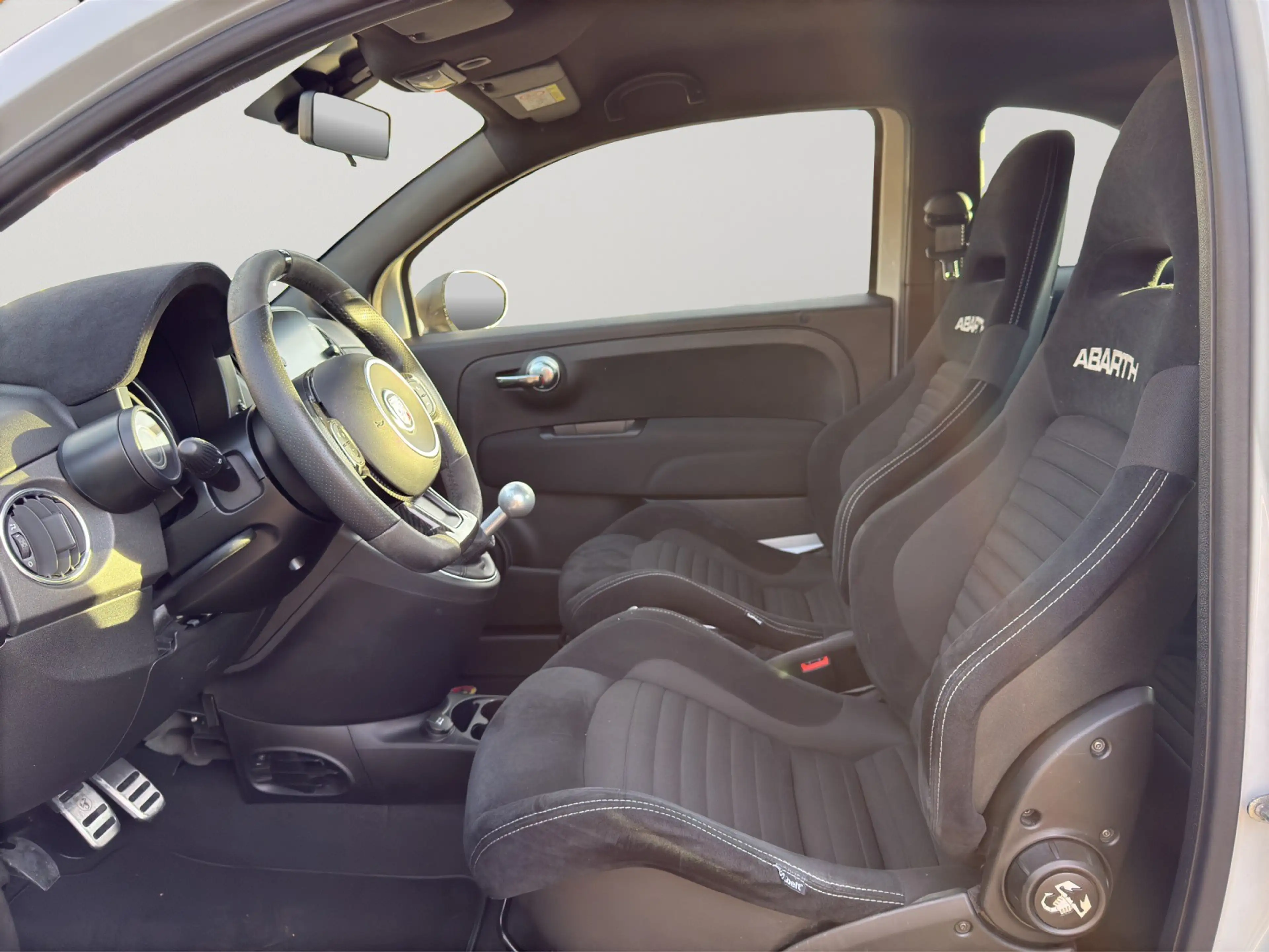 Abarth 695 BI-XENON/LEDER/KLIMA/PDC/DAB — photo 9