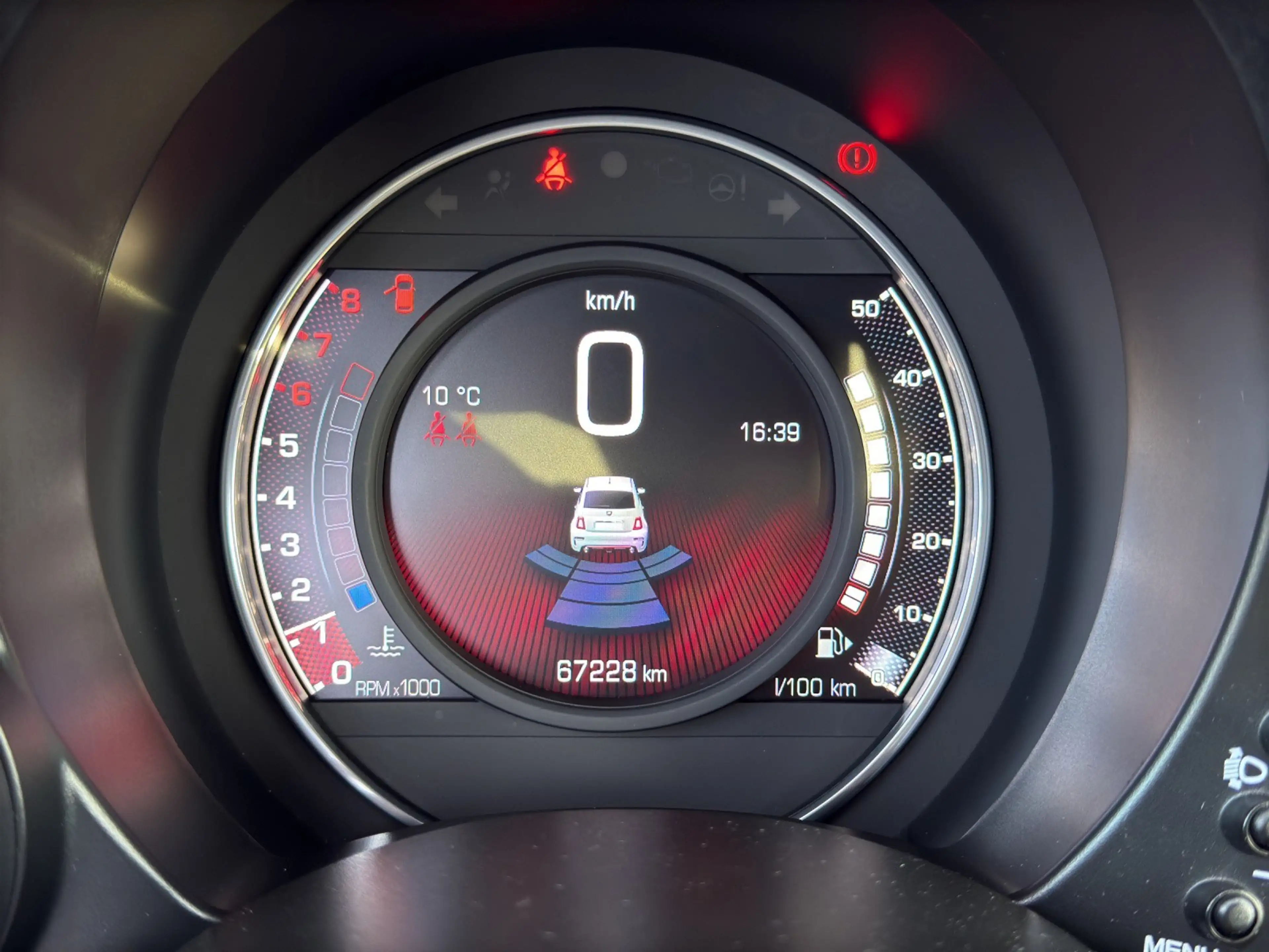 Abarth 695 BI-XENON/LEDER/KLIMA/PDC/DAB — photo 13